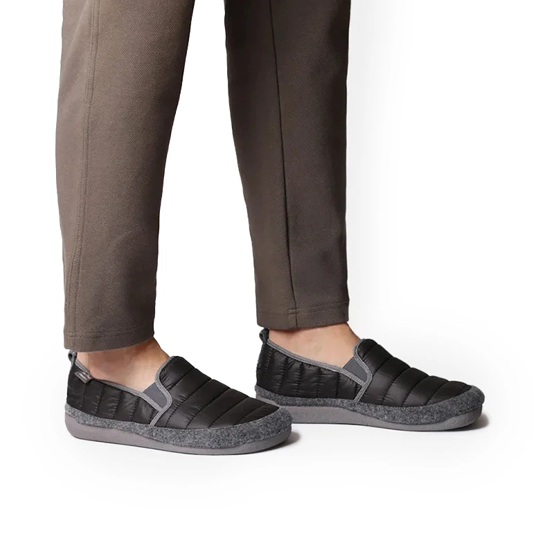 Publicsabateria: Tu tienda de calzado y accesorios 133 Slippers Ned-Tk Negro de Toni Pons
